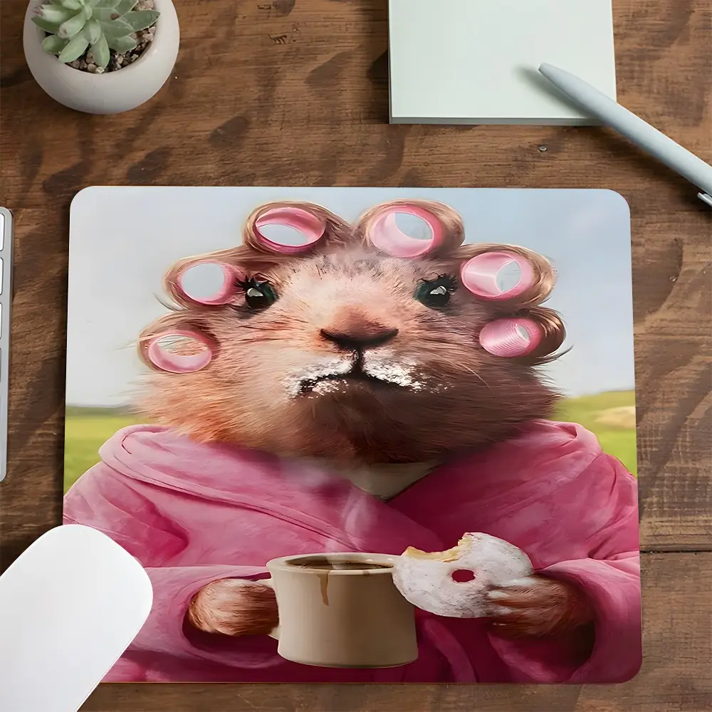 Curly Hair Hamster Funny Style Square Mouse Pad, Desktop Decoration Protection Pad, Rubber Non-Slip Lock Edge Small Size Pad, Suitable For Laptop Desktop Games Work, Cute Fun Gift For Family And Friends, Gaming Mouse Pad, Computer Mouse Pad