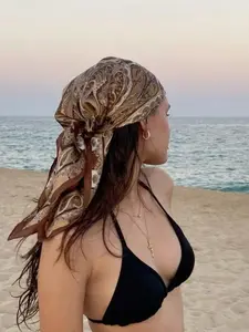 Women's Elegant Paisley Print Scarf, 70x70cm Satin Bandana Headscarf Shawl, Bohemian Style, Perfect for Daily Use Headwrap