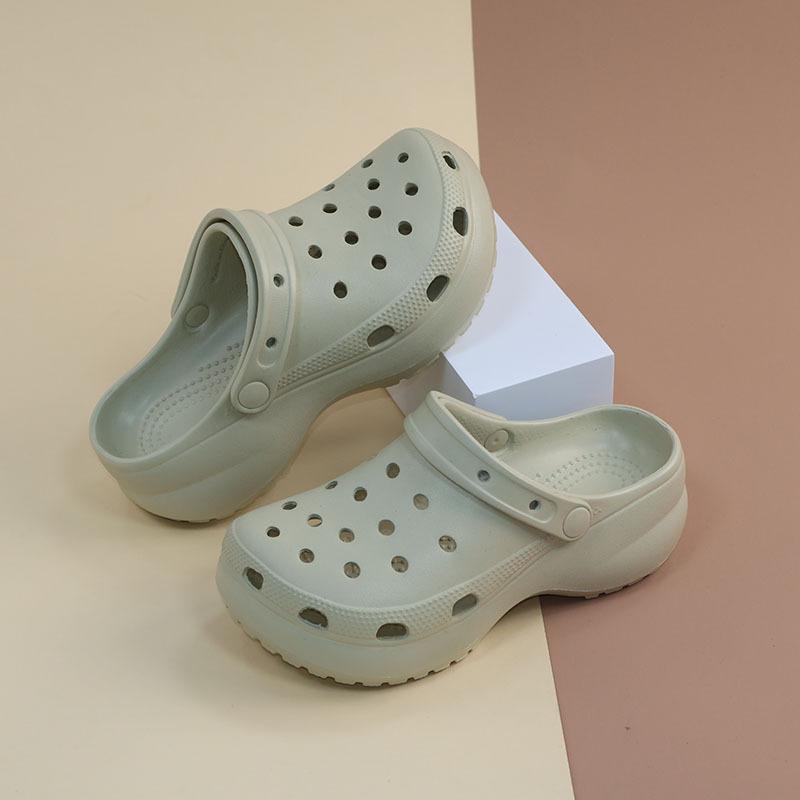 Women's Chunky Platform Hole Shoes - 4 Versatile Shades for Women, Ideal for All-Season Styling & DIY Charms