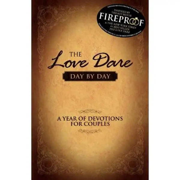 USED Book - The Love Dare: Year of Devotions for Couples: Day by Day by Stephen Kendrick (Paperback) - english