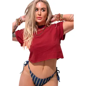 CROPPED PEBBY BASICS CHERRY RED TEE