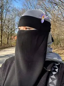 Women's Fashion Summer Sun Protection Face Mask, Stylish Muslim Hijab Scarf for Outdoor Use, Breathable and Lightweight Design