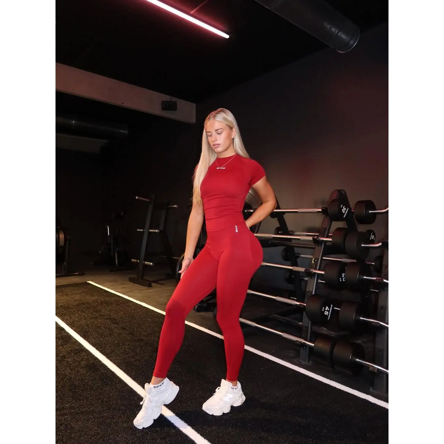 DFYNE Impact Quick-Dry Short-Sleeve T-Shirt, Breathable, Slim Fit, Fitness, Running, Yoga Top