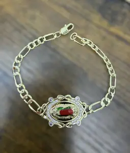 Pulsera virgen en oro laminado (ajustable) mide 8” de largo aproximadamente