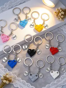 Unisex Cute Heart-Shaped Keychain Set, 2-Piece Interlocking Design for Couples and Friends, Adorable Accessory for Car Keys and Bags