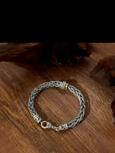 2026 New Vintage Unique Hand-Woven Fox Tail Bracelet, Unisex Square Design, Manual Crafted Jewelry, Fashion Accessory for Men and Women