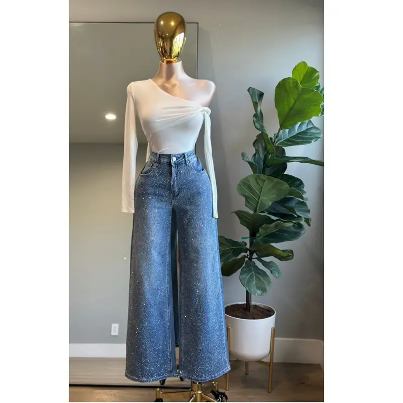 Fashion Jeans Rhinestone high Rise /wide leg