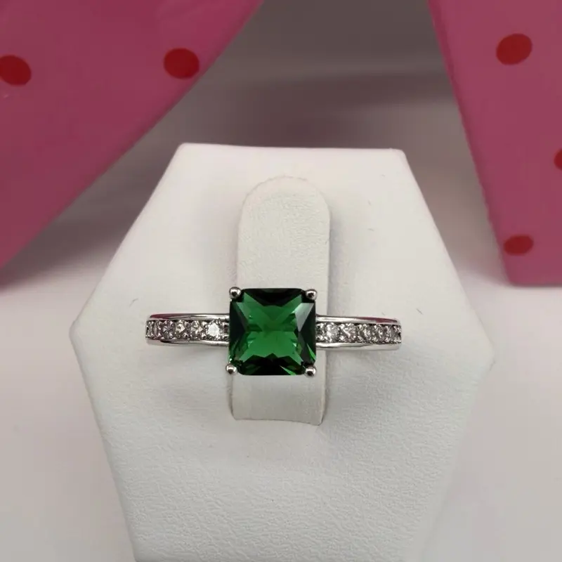 (R32) Silver Ring with Green Diamond Center for Women