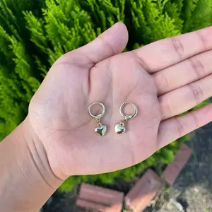 No green skin durable jewelry heart earrings aretes de corazón Joyeria durarera