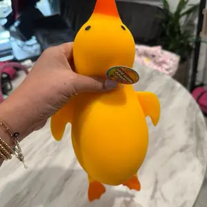Jumbo Duck Squishy – Soft Squeeze Sensory Toy