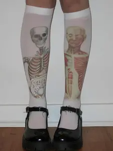 Gothic Skeleton Skull Print Crew Socks, Vintage Aesthetic Dark Style, Unisex All-Season Everyday Mid-Calf Socks, Summer Fashion Footwear