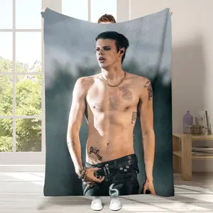 1pc Yungblud Graphic Printed Flannel Blanket, Ultra Soft Lightweight All-Season Throw Blanket for Home Bedroom Office Camping Travel, Durable Fade Resistant Cozy Cover, Perfect Modern Style Gift for Music Fans Family Friends