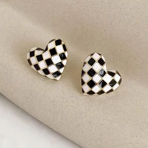 Checkerboard Heart Shaped Stud Earrings, Fashionable Enamel Earring for Women, Trendy All-match & Exquisite Jewelry for Birthday Gift, Ear Studs, Fashionable Jewelry Accessories #GLOBAL PICKS