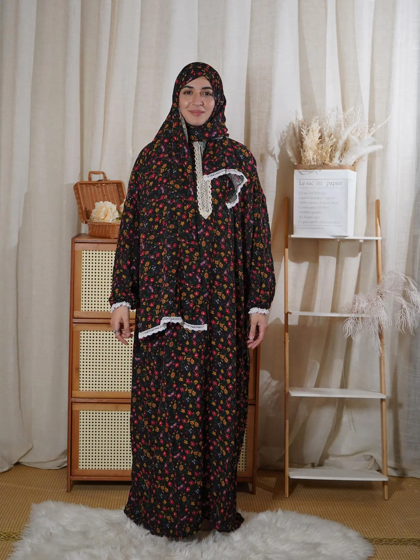 Women's Ditsy Floral Print Contrast Lace Trim Dress with Hijab, Modest Long Sleeve Maxi Dress, Women's Muslim Clothing for All Seasons, Modest Dresses