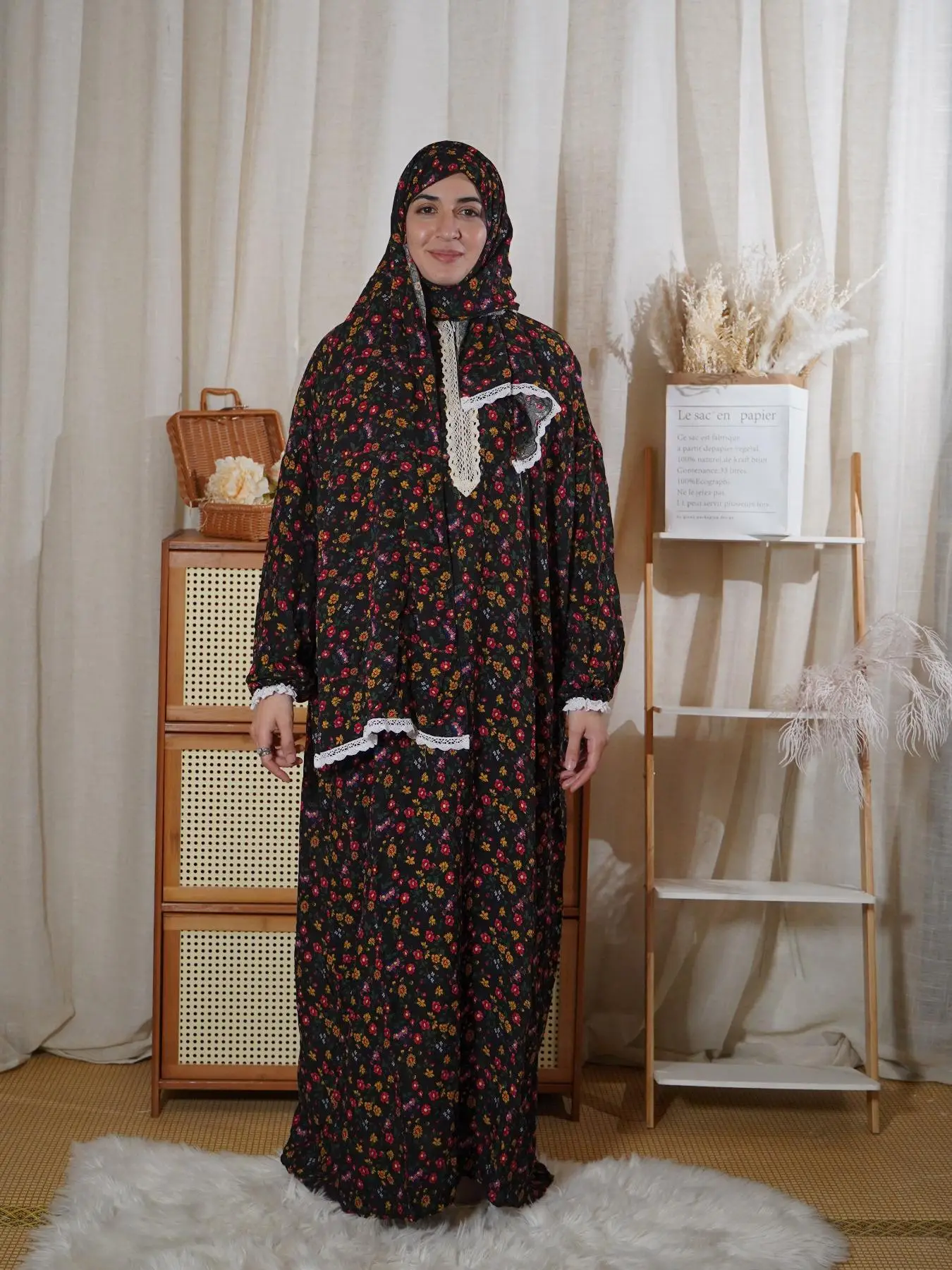 Women's Ditsy Floral Print Contrast Lace Trim Dress with Hijab, Modest Long Sleeve Maxi Dress, Women's Muslim Clothing for All Seasons