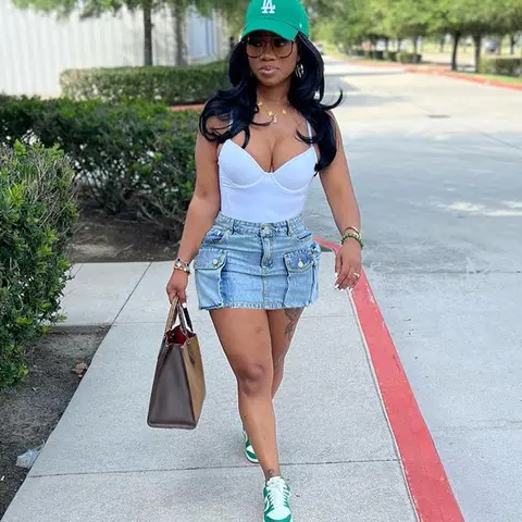 Women's Low Waist Button Bodycon Mini Cargo Denim Skirt with Pocket