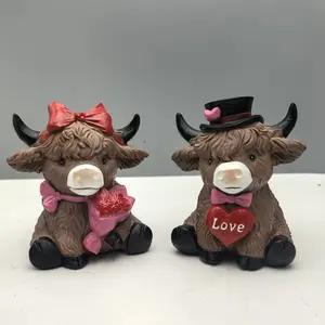 Valentine's Day Highland Cow Set, Hand-Held Heart Rose Highland Cow Statue, Decorative Figurine, Home Decor Statue, Perfect Gift for Loved Ones