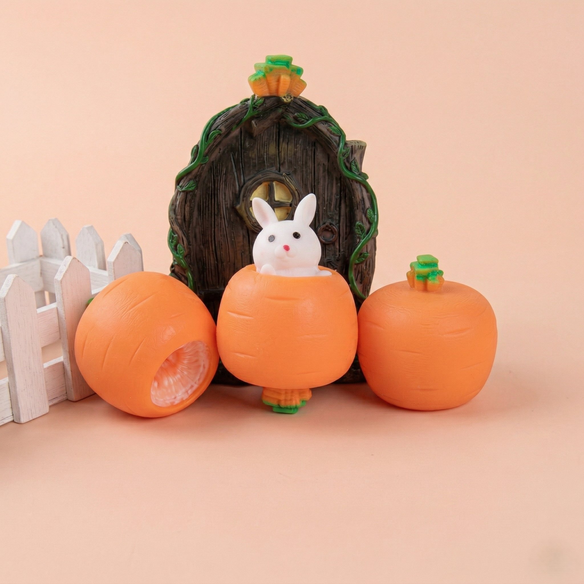 Cute Radish Rabbit Squeeze Toy, Creative Animal Rabbit Design Stress Relief Toy, Soft Squishy Fidget Toy for Anxiety Relief and Relaxation Funny Prank, Gifts for Kids and Adults