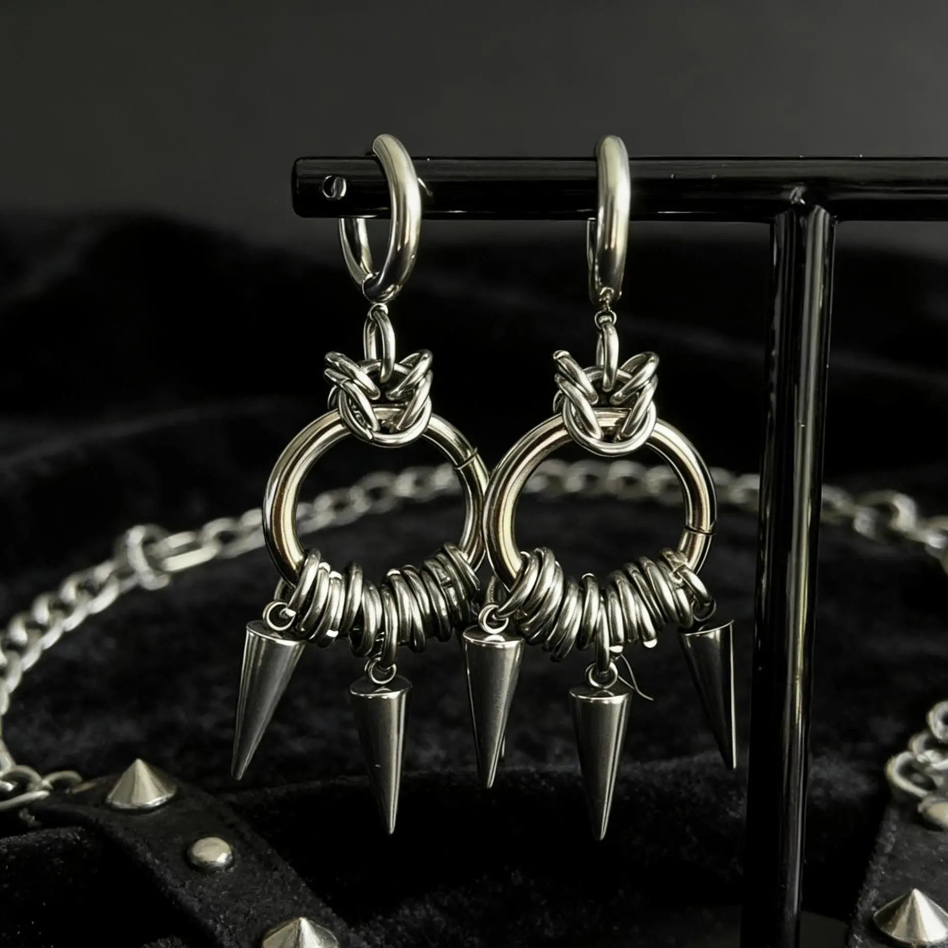 Oufer 2PCS Chunky Stackable Hoop Earrings Set - Unique Design Earrings with 2 Linked Chains, Spike Dangles for Alt Goth Alternative Accessories, Casual Daily Wear