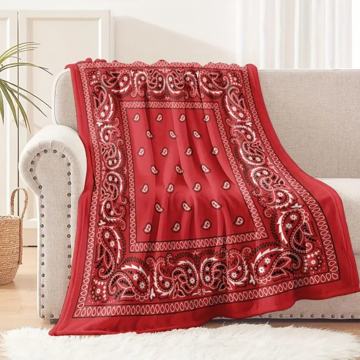 Red Plaid Flannel Throw Blanket, Paisley Pattern, Soft and Comfortable, Suitable for Sofa, Bed, Office or Camping, All-Season Multi-Purpose Gift, Multi-Functional Soft Polyester Blanket,Suitable for both children and adults