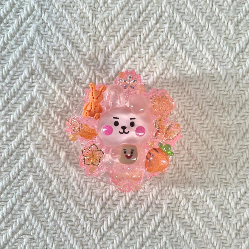 Handmade Decoden Pink Bunny Pop Socket K-pop Inspired Phone Grip Unique Design & Functional Stand for Smartphones Cellphones
