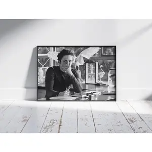 Funny Bathroom Poster, Edward Smell Stinky Face Poster Print, Bathroom Wall Art,Altered Art green minimalist woman canvas