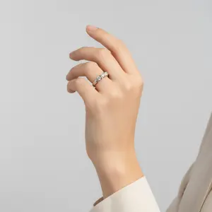 10K White Gold Diamond Ring - 0.15ct