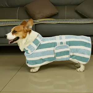 Pet full-body wrap thick absorbent cleaning bathrobe, suitable for large bath towels for cats and dogs when bathing.