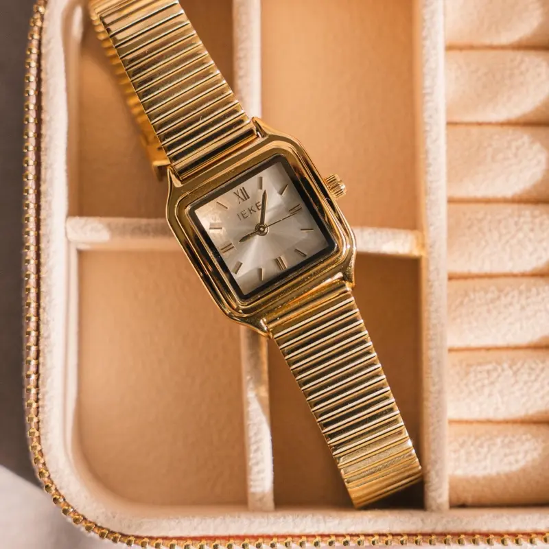 Vintage Round Stainless Steel Couple Quartz Fashion Watch