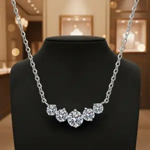 Trendy Lab S925 sterling silver pendant necklace, inlaid with moissanite, featuring fashionable design, suitable for weddings and balls, a must-have for women