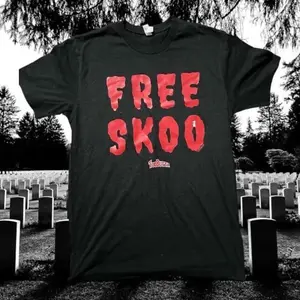 “FREE SKOO” T-Shirt Unisex Graphic Tees