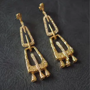 Luxury-lite fringed vintage heavy-duty European-style earrings with no ear holes