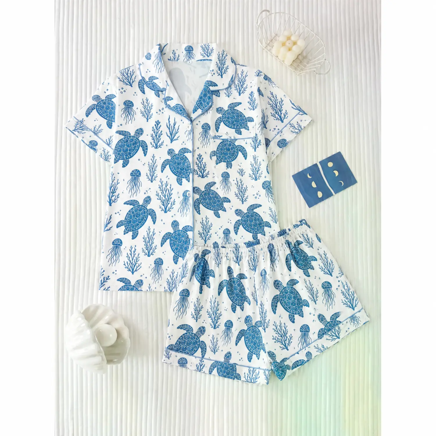 White Turtle Print Pajama Set, Short Sleeve Sleepwear, Lightweight Summer Loungewear for Relaxed Nighttime Comfort