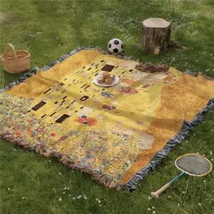 Multi Purpose Picnic Mat, Outdoor Picnic Blanket, Yarn Woven with Tassel, Kiss Pattern, Soft and Breathable, Suitable for Travel Camping Lawns, Indoor Bohemian Decoration, Machine Washed, Used As Bed Blanket Sofa Towel Tablecloth