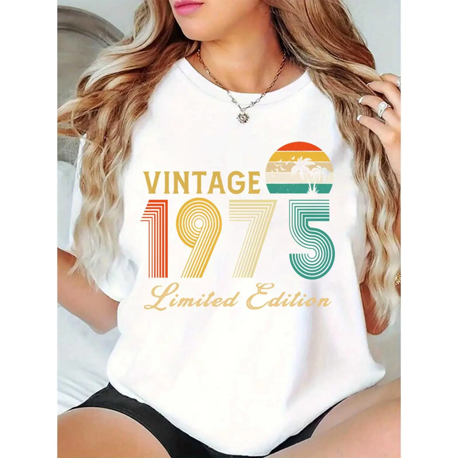Women's Vintage 1975 Limited Edition T-Shirt Retro Sunset Palm Tree Graphic Casual Summer Tee for Birthday Anniversary Party