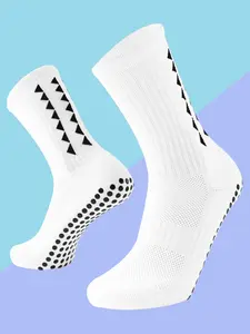 Sporty Men's Triangle Print Grippers Athletic Socks, Sports Fit Socks, Polyester Athletic Socks, Sports Non-slip Soccer Crew Socks, Football Basketball Sports Socks, Grip Socks, Running Socks, Compression Socks, Soft Gel Socks