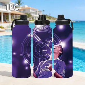 1pc 33oz large capacity insulation cup printed with Ronaldo football theme pattern, Ronaldo celebration action picture shows passion and vitality, large capacity design to meet the needs of sports hydration, is the ideal choice for football lovers