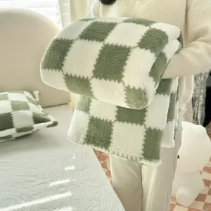 Checkerboard Pattern Blanket, 1 Count Soft Comfortable Warm Throw, Air-conditioned Room Blanket, Warm Nap Blanket for Home & Office, Soft Comfy Blanket