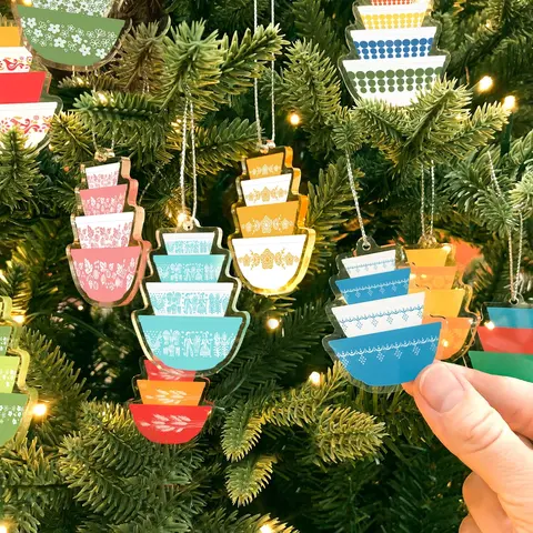 Mini Double-Sided Vintage Bowl Ornament – Retro Christmas Decor