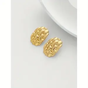 1 Pair of Golden Woven Oval Women's Earrings, Made of Stainless Steel Material, Wear-resistant, Non Fading, Simple and Fashionable, Can Be Easily Matched with Various Styles of Clothing, Suitable for Wearing in Various Occasions