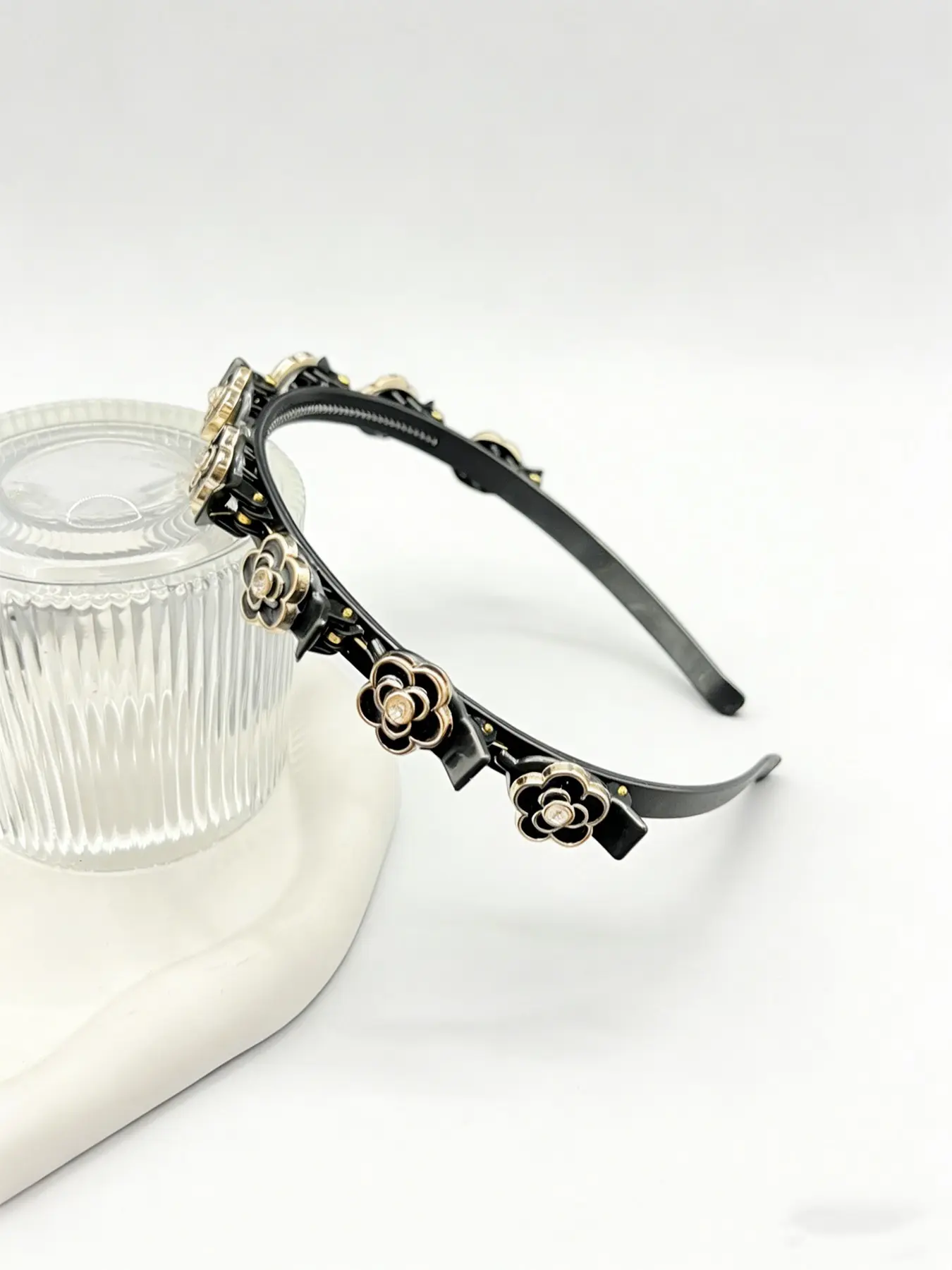 Cute Hair Clip Decor Hairband , Novelty Multifunction Hair Hoop with Clips, Fashionable Hair Accessories for Women, Minimalist Headwear, Trendy Hair Hoop,mothers day gift ,mothers day gift ideas Cute Hair Clip Decor Hairband , Novelty Multifunction Hair Hoop with Clips, Fashionable Hair Accessories for Women, Minimalist Headwear, Trendy Hair Hoop,mothers day gift ,mothers day gift ideas