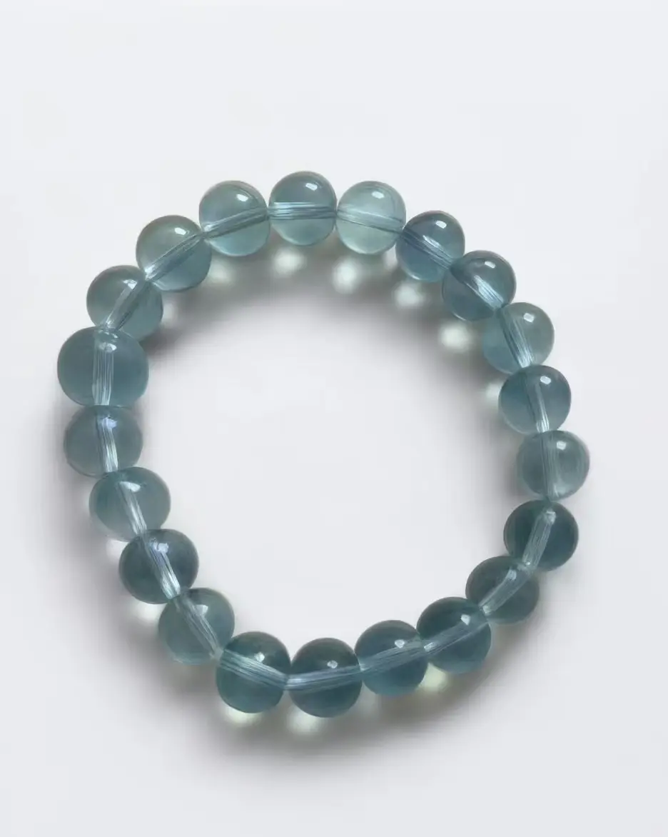 Light green single-loop bracelet