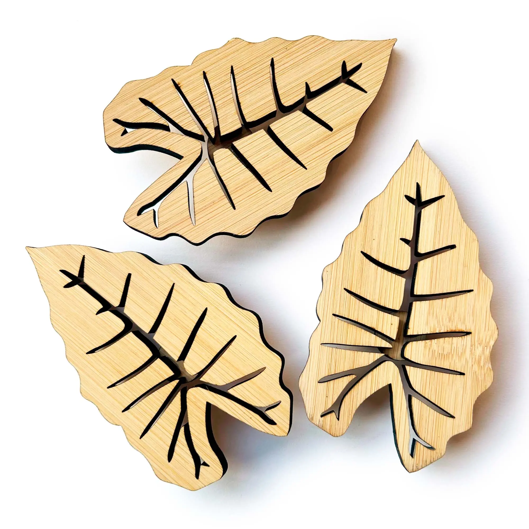 Cali Leaf Wall Trellis 3-Pack Bamboo Decor