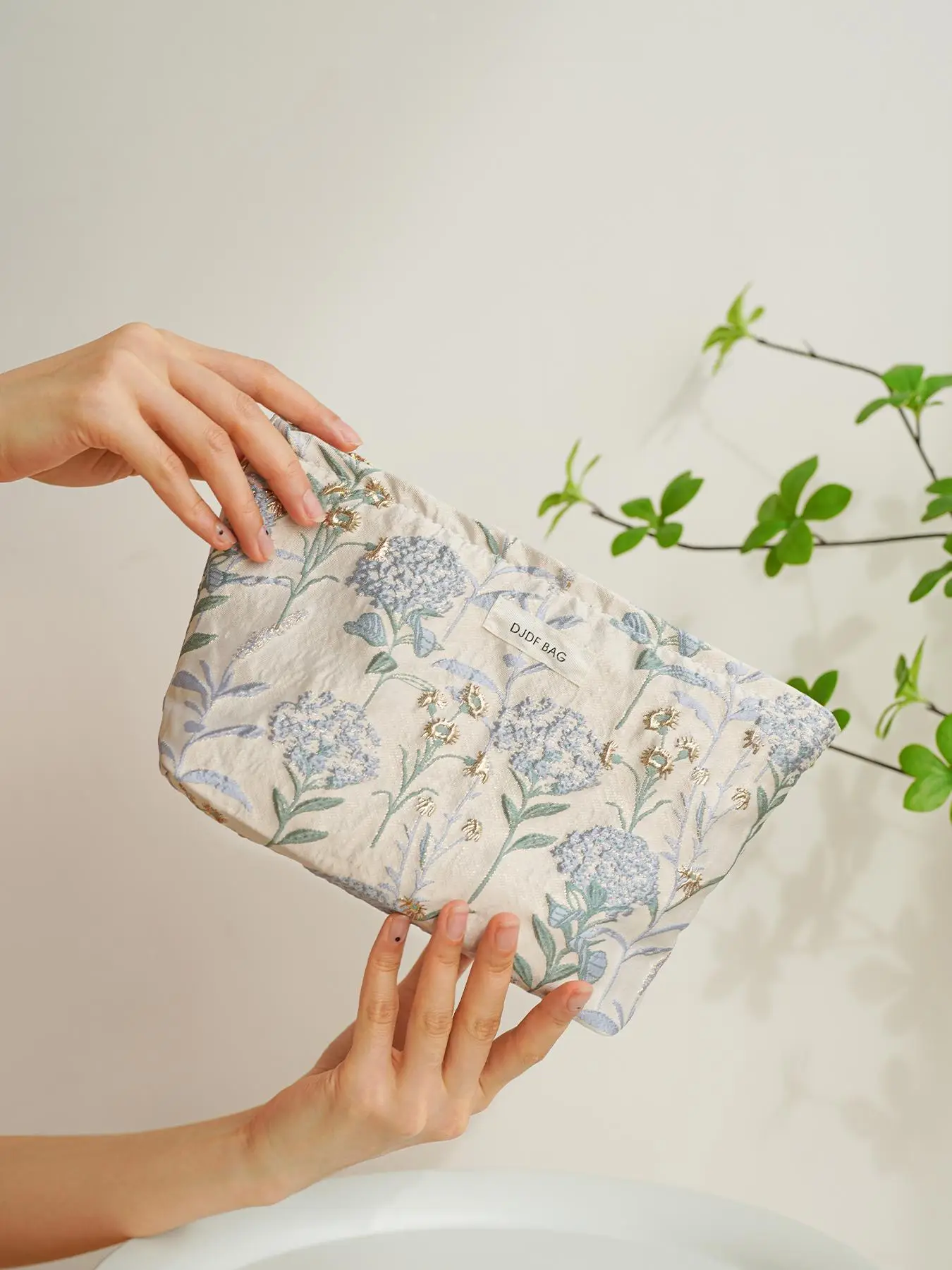 Floral Embroidering Makeup Bag, Large Capacity Cosmetic Storage Bag, Portable Travel Toiletry Bag, for Women & Girls