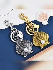 Boho Style Metal Shell Faux Pearl Keychain, Bag Decoration or Car Key Holder, Elegant Accessory for All Seasons