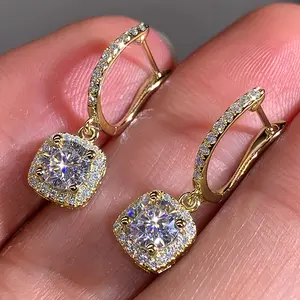 Exquisite and elegant women's earrings, sparkling accessories for women, earrings for women, stylish accessories, casual and fashionable jewelry, Mother's Day and Valentine's Day gifts, jewelry gifts for her