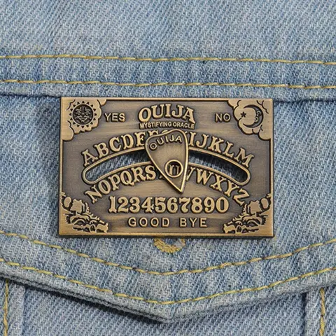 Vintage Ouija Board Faux Leather Pendant Necklace, Halloween Alloy Badge, Unisex Casual Style, All Seasons Fashion Accessory, Modern Fashion Accessories, Daily Costume Jewelry, Fashion Cool Accessories