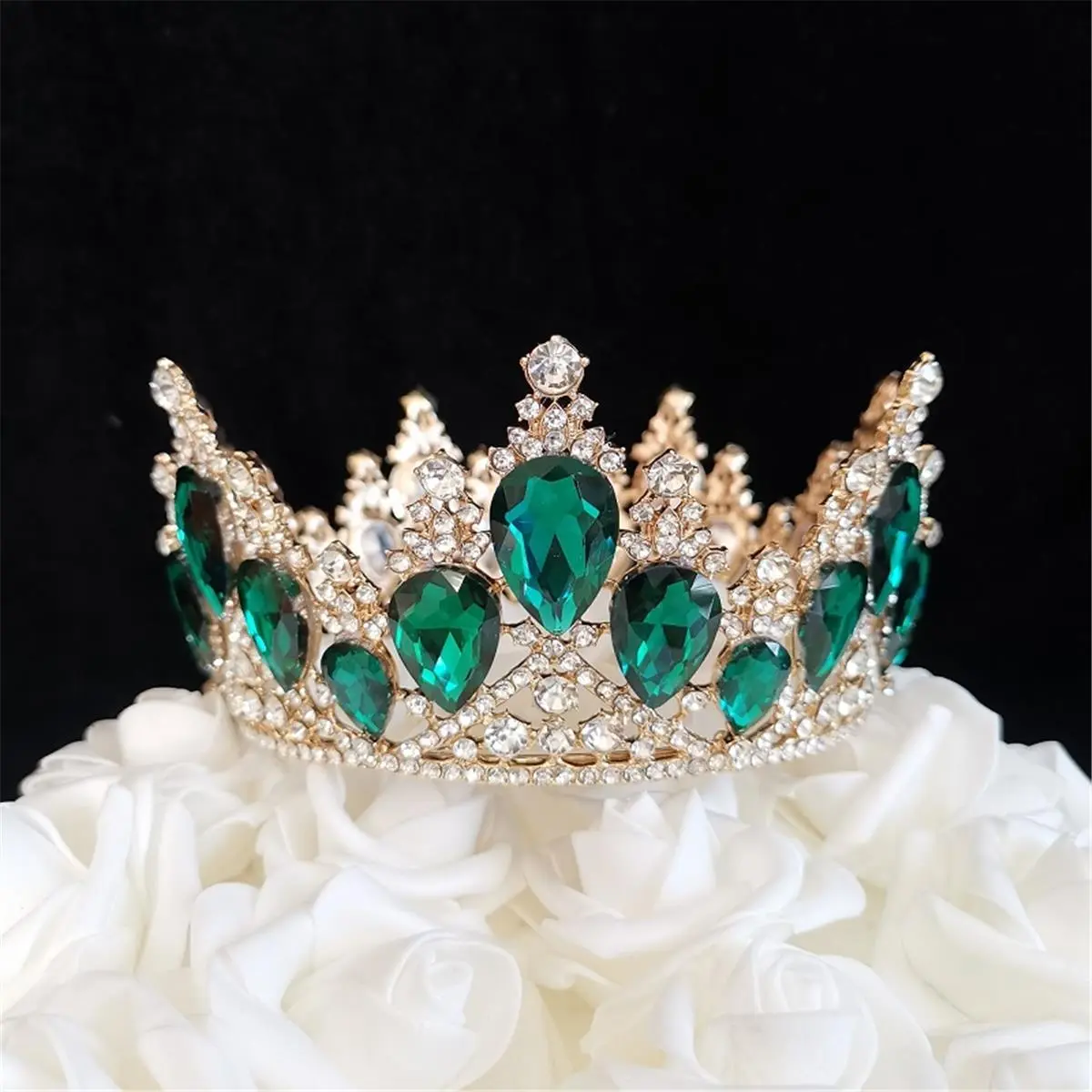 13 oz Emerald Queen Crown Cake Topper