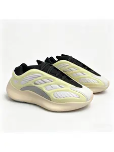 Unisex fashion sneakers match all kinds of daily outfit styles, fit the aesthetic preference of modern young people, create simple and advanced sense, and help everyone build exclusive trendy dressing taste easily.