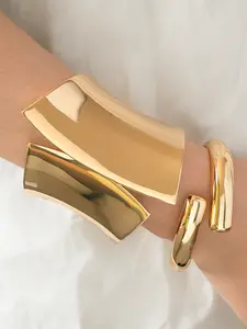 Punk Classic Open Bangle Women's Exaggerated Metal Wrist Accessory, Fashion Jewelry Daily Wear Vacations Ideal Gift, Versatile Accessory